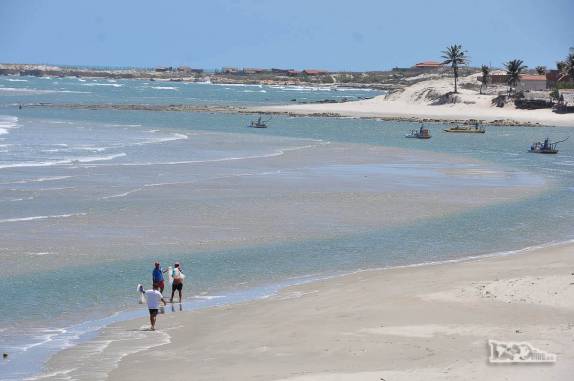 A praia de Pontal do Maceió, em Fortim, litoral do Ceará